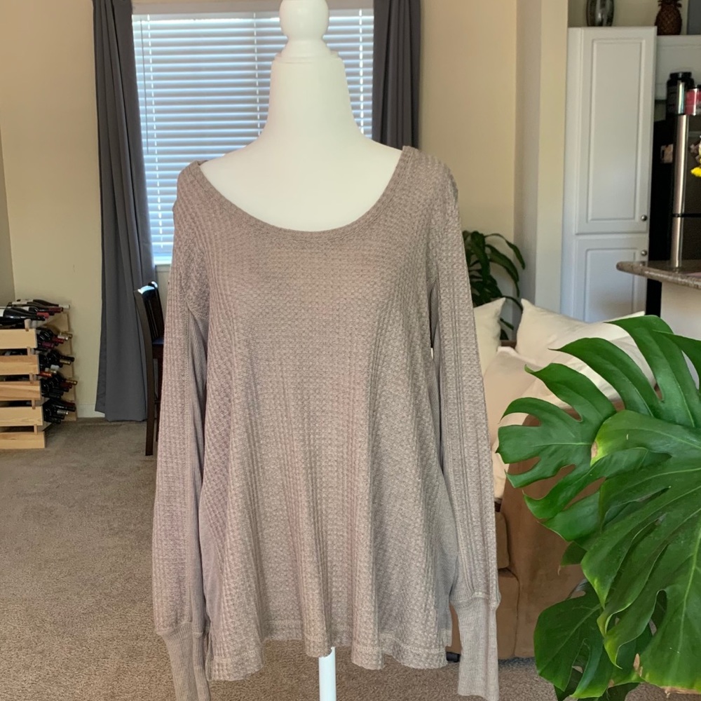 Lightweight Thermal Long Sleeve with Ribbed Siding